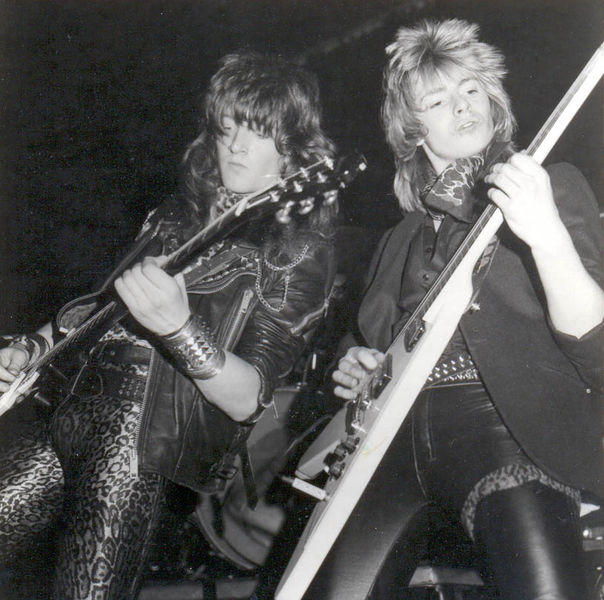 Bestand:Cavern jaren 80 Avenger.jpg