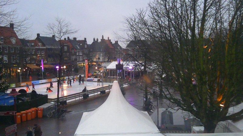 Bestand:IJsbaan 2012.jpg