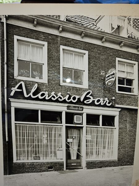 Bestand:Alassio-Bar Middelburg.jpg