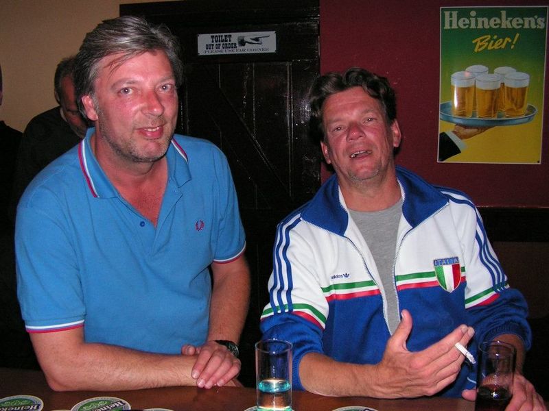 Bestand:Oktober 2011 Dinges.jpg