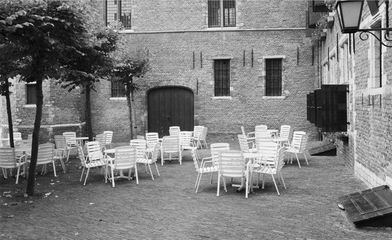 Bestand:Terras de Abdij 1986.PNG