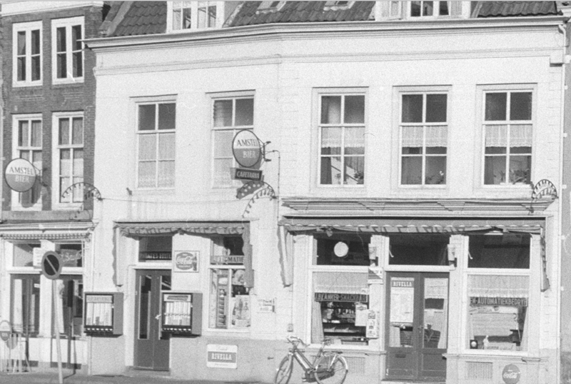 Bestand:Buren Pottenmarkt 1962.PNG