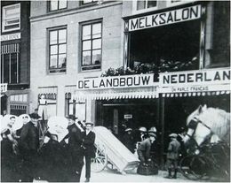 Melksalon de Landbouw.jpg