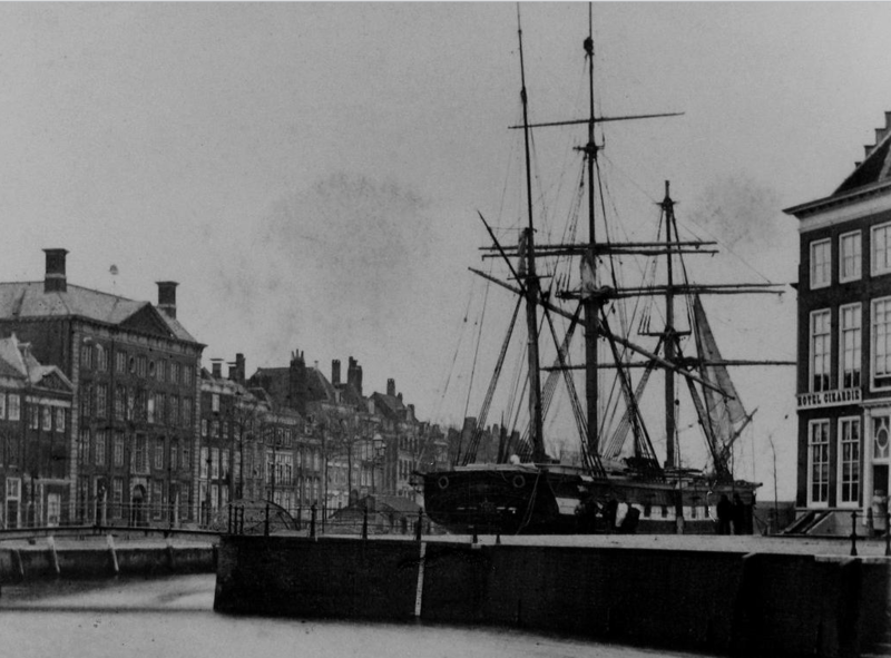 Bestand:Hotel Cikardie Dam, 1870.PNG