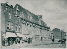 Straatbeeld Achter de Houttuinen, ca. 1900.JPG