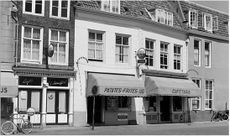 Links cafe L.J. Beukert, ca. 1964.JPG