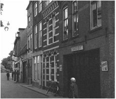 Garage Kievit Sint Janstraat 34, ca. 1964.JPG