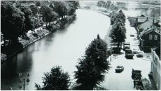 Rechtsonder de Zandstraat; in het verlengde de Pottenbakkerssingel, ca. 1970.JPG